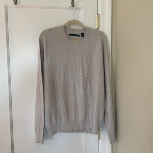 Brand new never worn✨
Men’s XL Perry Ellis long sleeve sweater